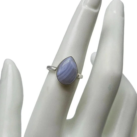 Sterling Silver Ring With Blue Lace Agate Teardrop Gemstone Size 6.5 - Picture 1 of 6